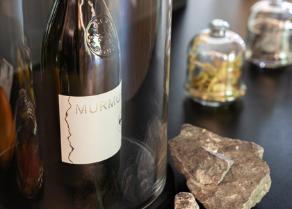 Bouteille exclusive du vin Murmure, la pépite de la marque Murailles, de la Maison Henri Badoux.